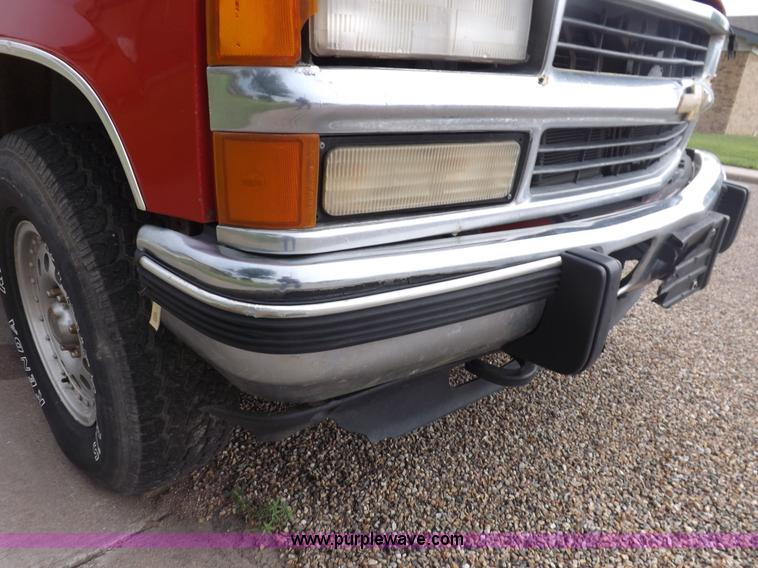 image for item I7652 1996 Chevrolet Silverado 1500 Extended Cab pickup truck