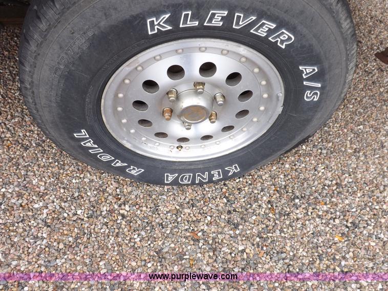 image for item I7652 1996 Chevrolet Silverado 1500 Extended Cab pickup truck