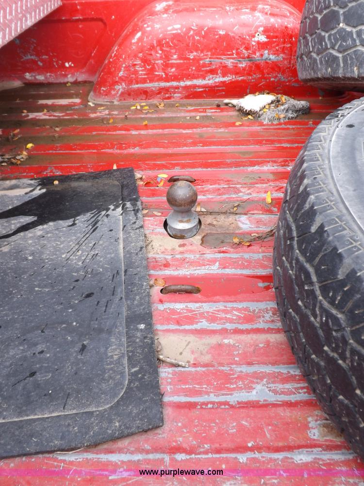 image for item I7652 1996 Chevrolet Silverado 1500 Extended Cab pickup truck