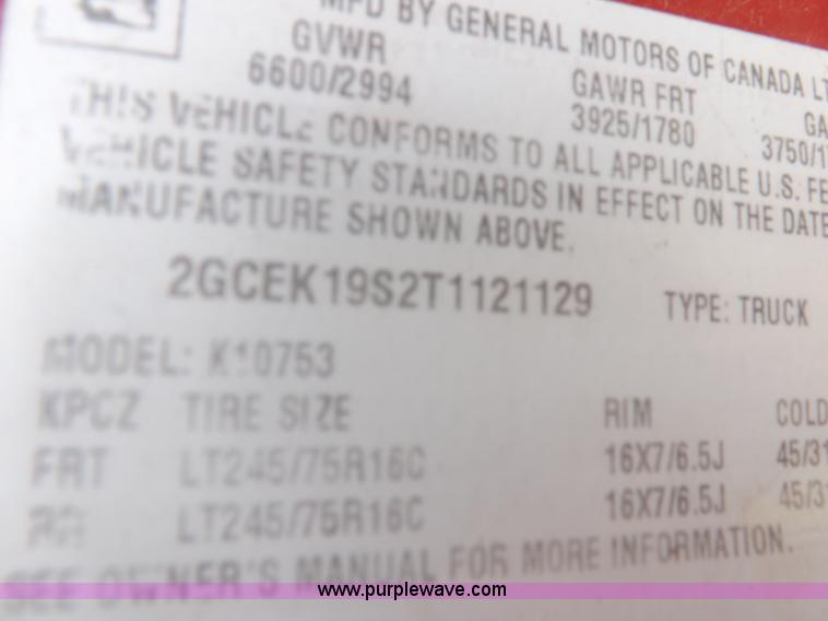 image for item I7652 1996 Chevrolet Silverado 1500 Extended Cab pickup truck