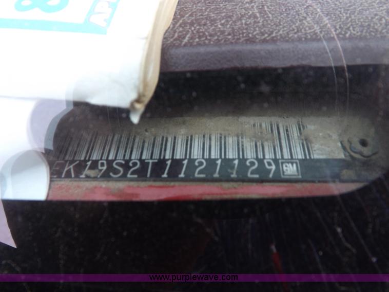 image for item I7652 1996 Chevrolet Silverado 1500 Extended Cab pickup truck