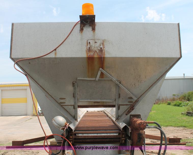 image for item I8122 Larson 1014 stainless steel salt spreader