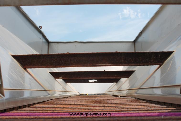 image for item I8122 Larson 1014 stainless steel salt spreader