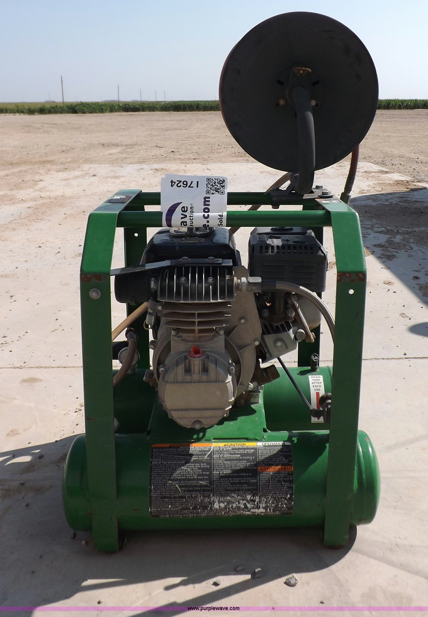 John Deere air compressor in Minneola, KS Item I7624 sold Purple Wave