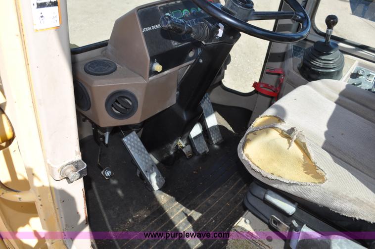image for item G6150 1993 John Deere 624G wheel loader