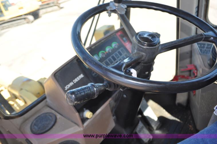 image for item G6150 1993 John Deere 624G wheel loader
