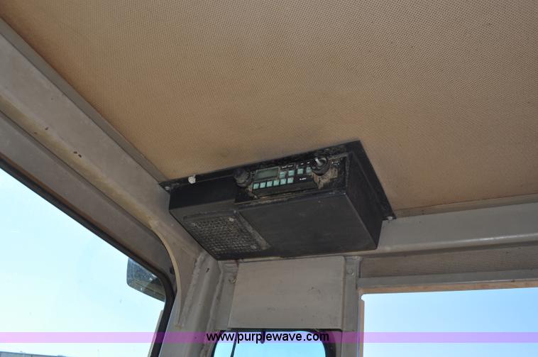 image for item G6150 1993 John Deere 624G wheel loader