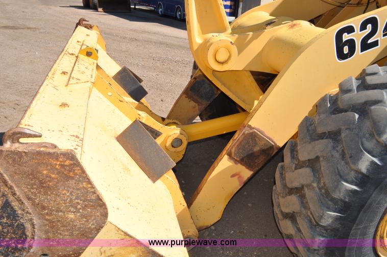 image for item G6150 1993 John Deere 624G wheel loader