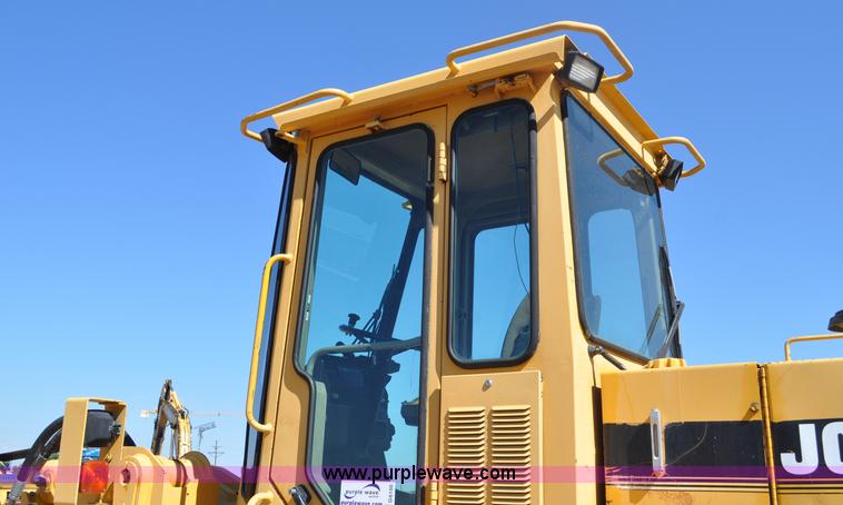 image for item G6150 1993 John Deere 624G wheel loader