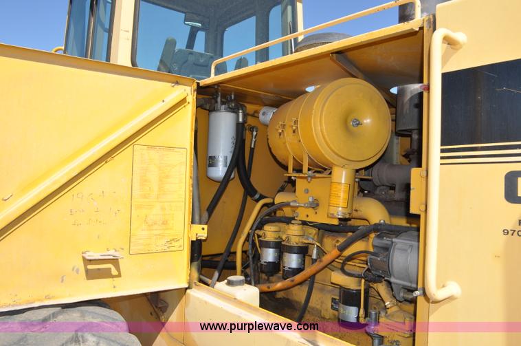 image for item G6150 1993 John Deere 624G wheel loader