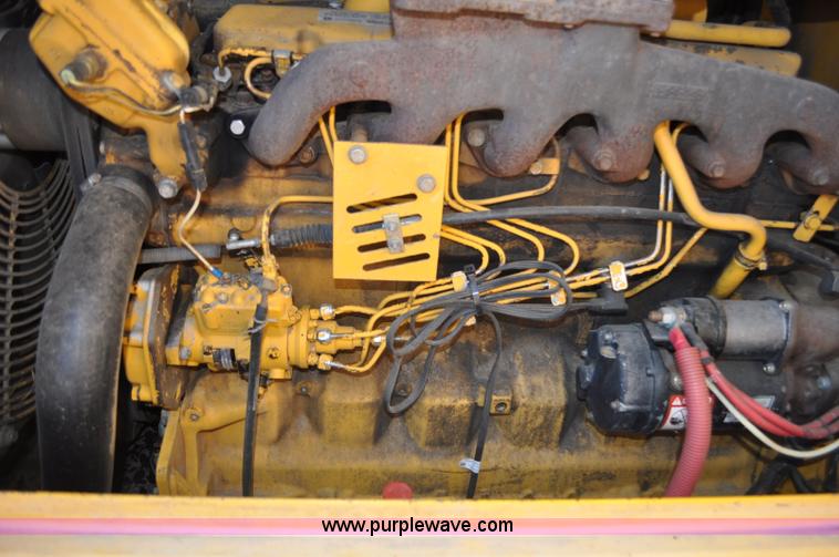 image for item G6150 1993 John Deere 624G wheel loader