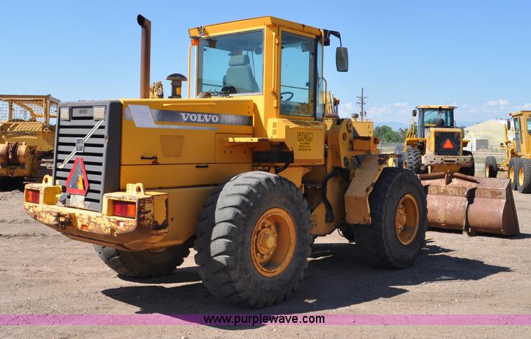 image for item G6151 1997 Volvo L70C wheel loader
