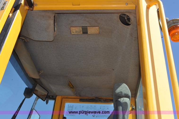 image for item G6151 1997 Volvo L70C wheel loader