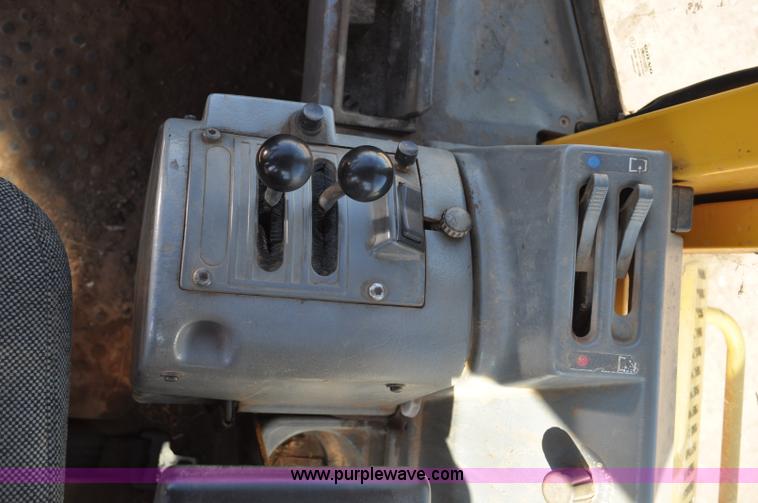 image for item G6151 1997 Volvo L70C wheel loader