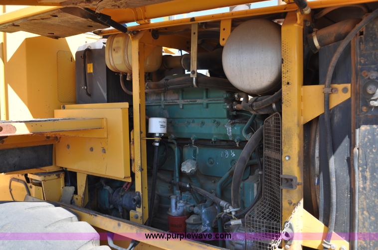 image for item G6151 1997 Volvo L70C wheel loader