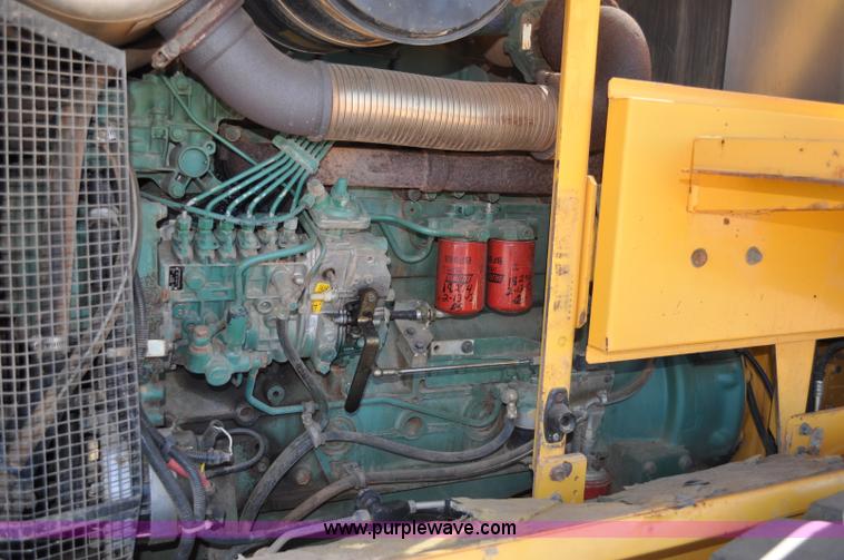 image for item G6151 1997 Volvo L70C wheel loader