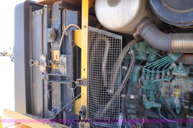 image for item G6151 1997 Volvo L70C wheel loader