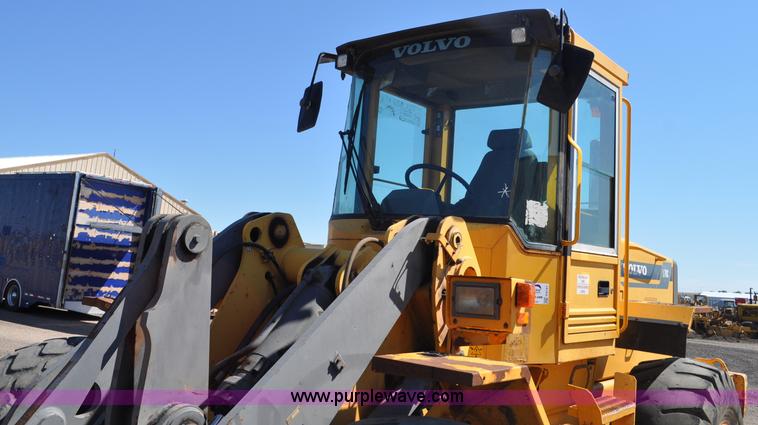 image for item G6151 1997 Volvo L70C wheel loader