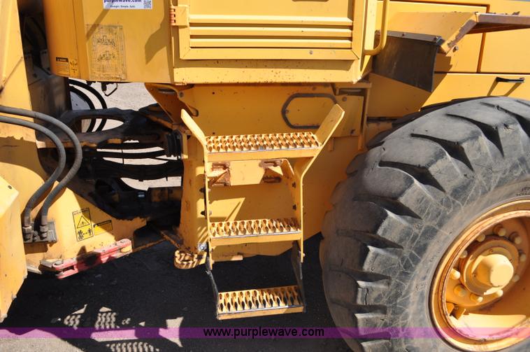 image for item G6151 1997 Volvo L70C wheel loader