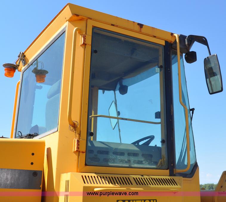 image for item G6151 1997 Volvo L70C wheel loader