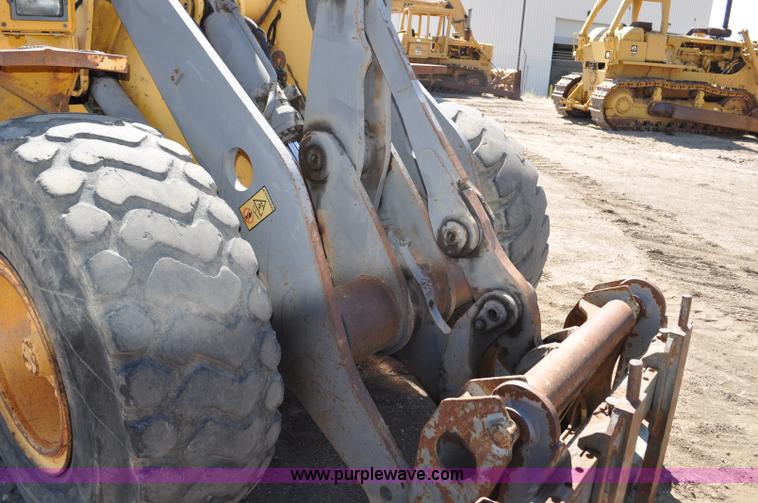 image for item G6151 1997 Volvo L70C wheel loader
