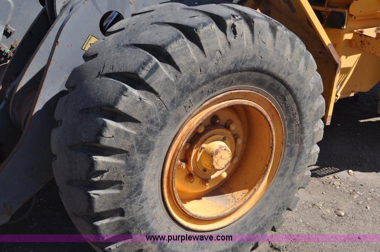 image for item G6151 1997 Volvo L70C wheel loader