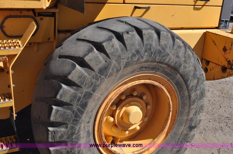 image for item G6151 1997 Volvo L70C wheel loader