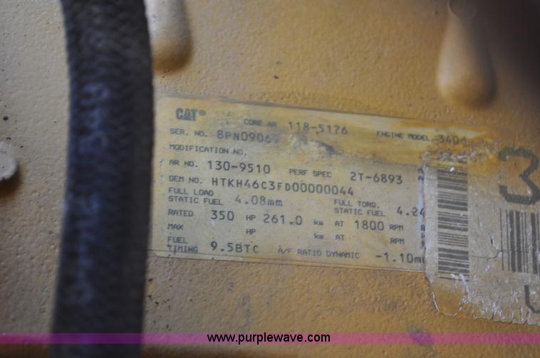 image for item G6153 1997 Ford LT9000 semi truck