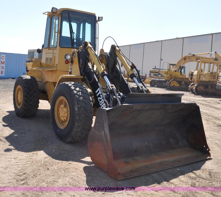 image for item G6154 1992 Caterpillar IT28B wheel loader