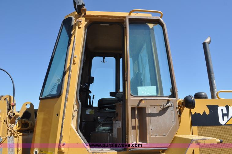 image for item G6154 1992 Caterpillar IT28B wheel loader