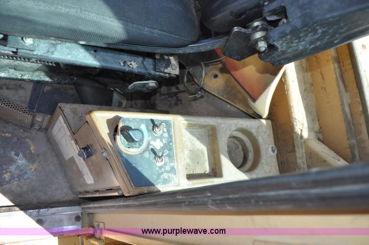 image for item G6154 1992 Caterpillar IT28B wheel loader