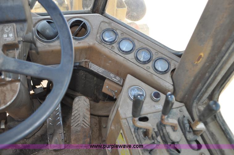image for item G6154 1992 Caterpillar IT28B wheel loader