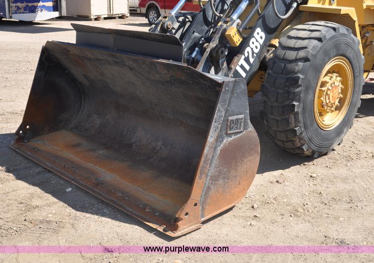 image for item G6154 1992 Caterpillar IT28B wheel loader