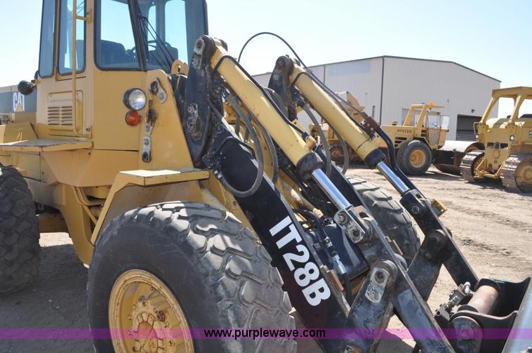 image for item G6154 1992 Caterpillar IT28B wheel loader
