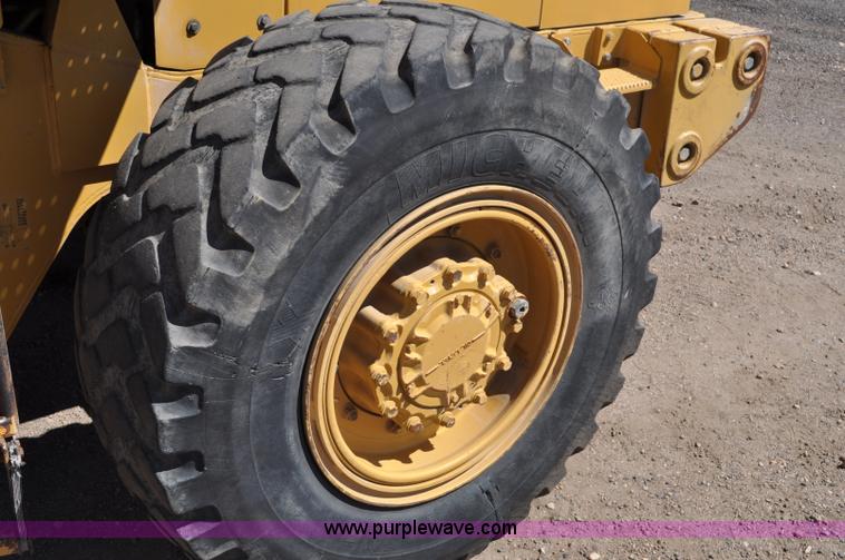 image for item G6154 1992 Caterpillar IT28B wheel loader
