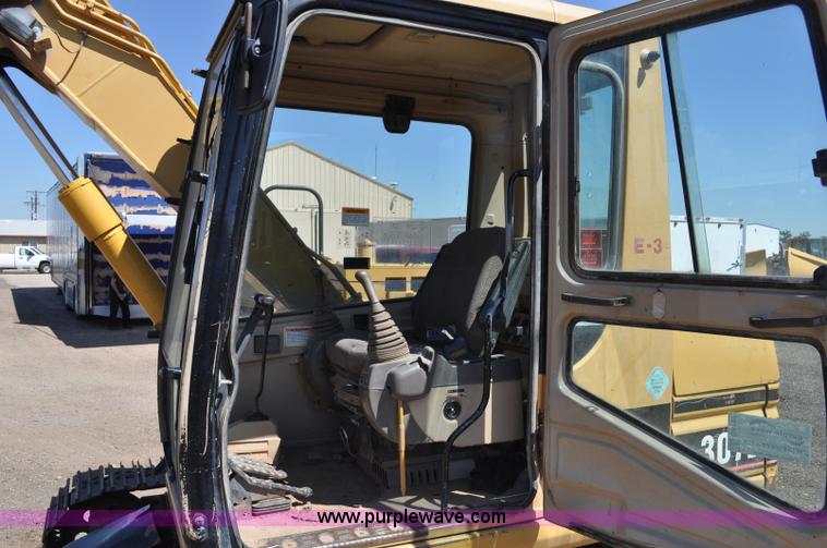 image for item G6155 1999 Caterpillar 307B mini excavator
