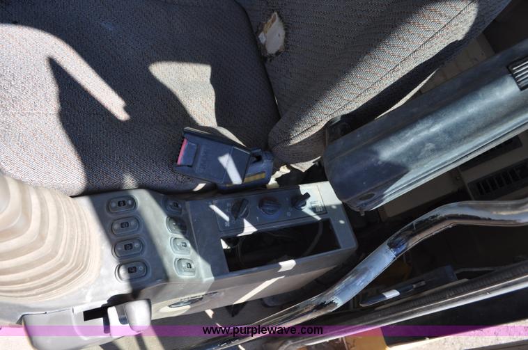 image for item G6155 1999 Caterpillar 307B mini excavator