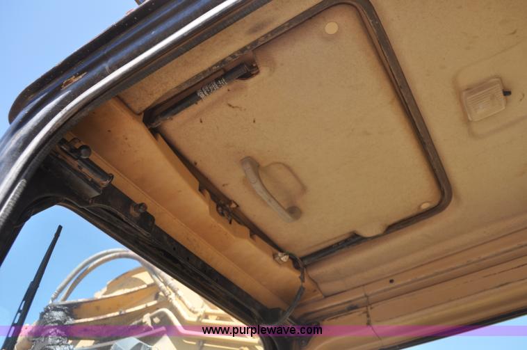 image for item G6155 1999 Caterpillar 307B mini excavator