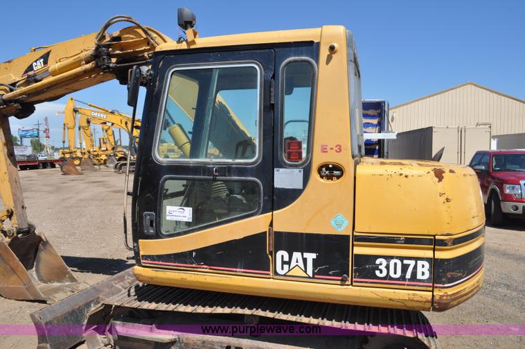 image for item G6155 1999 Caterpillar 307B mini excavator