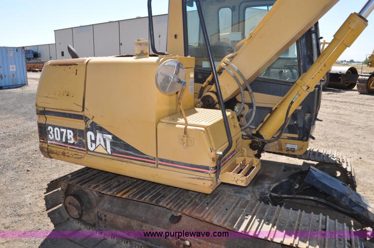image for item G6155 1999 Caterpillar 307B mini excavator