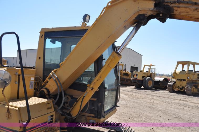 image for item G6155 1999 Caterpillar 307B mini excavator
