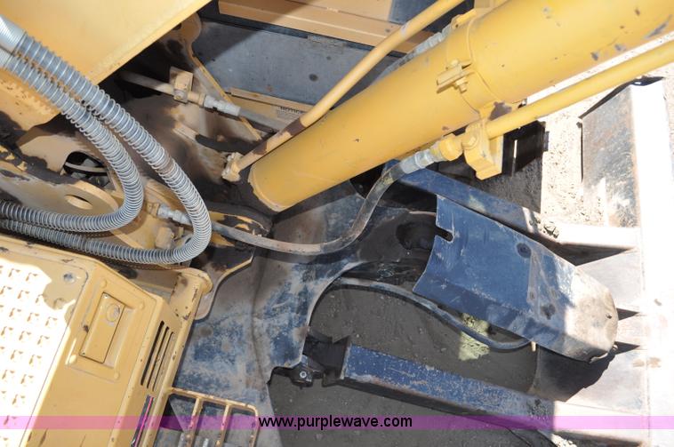 image for item G6155 1999 Caterpillar 307B mini excavator