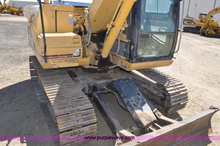 image for item G6155 1999 Caterpillar 307B mini excavator