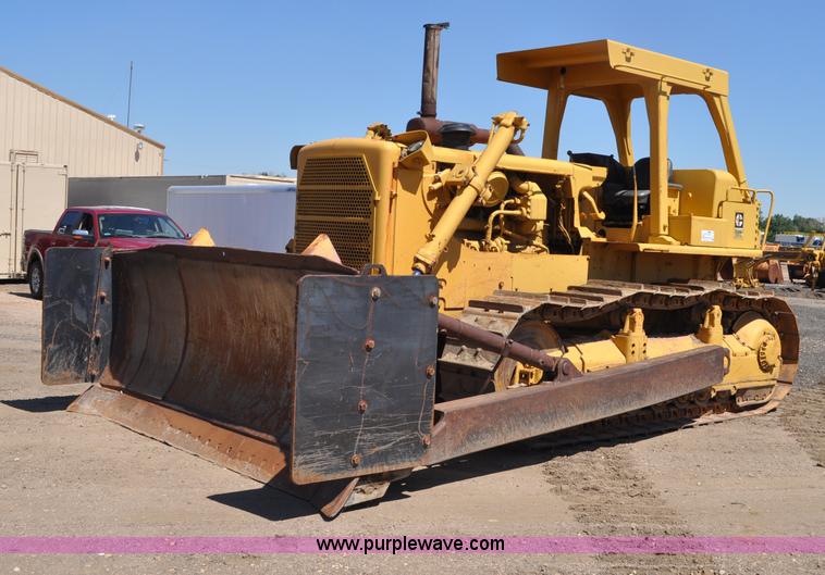 image for item G6156 1980 Caterpillar D8K dozer