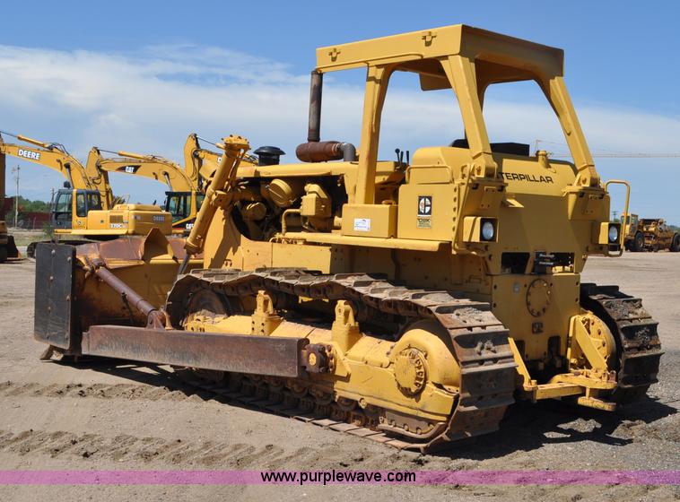image for item G6156 1980 Caterpillar D8K dozer