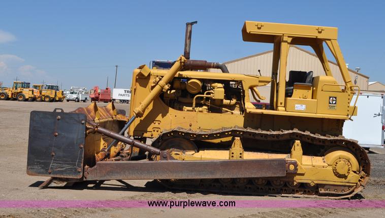 image for item G6156 1980 Caterpillar D8K dozer