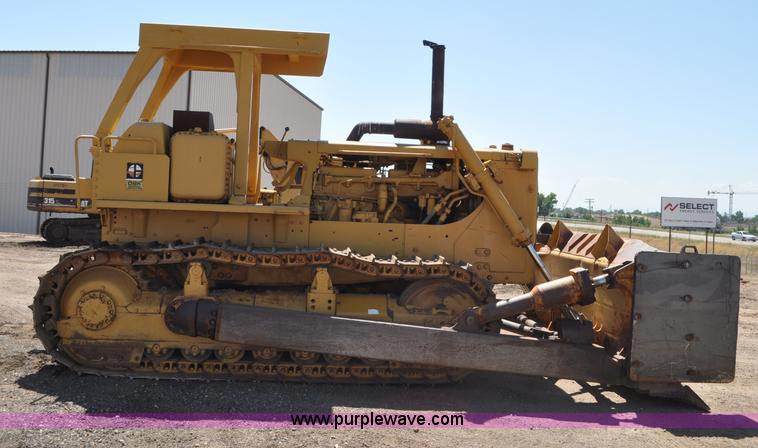 image for item G6156 1980 Caterpillar D8K dozer