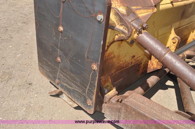 image for item G6156 1980 Caterpillar D8K dozer