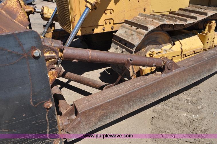 image for item G6156 1980 Caterpillar D8K dozer