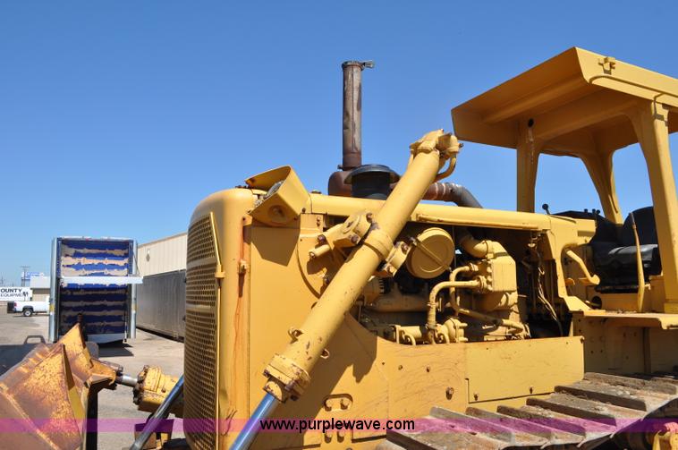 image for item G6156 1980 Caterpillar D8K dozer